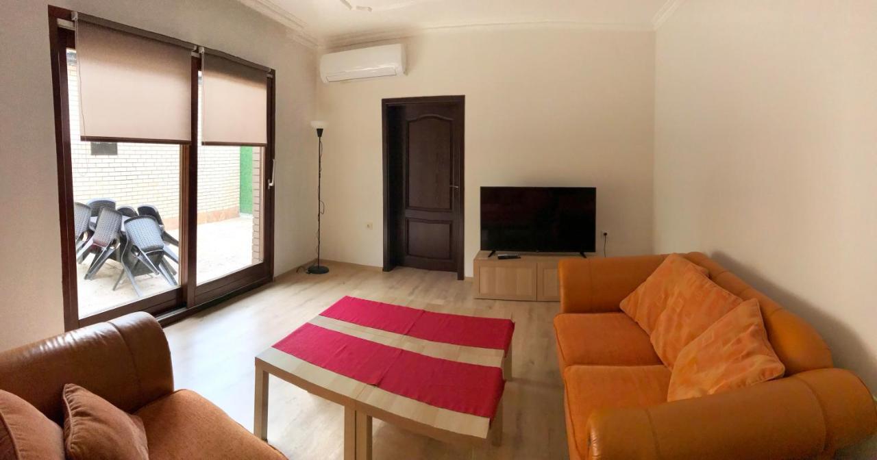 Home Base Apartments สโกเปีย ภายนอก รูปภาพ